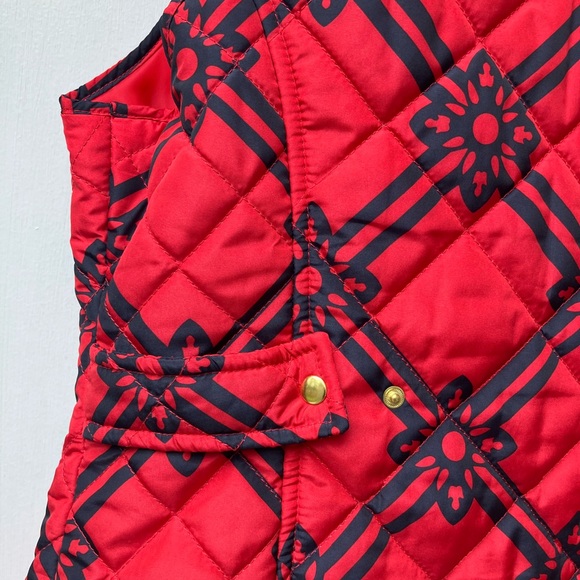 Crown & Ivy Quilted Vest - Picture 10 of 10